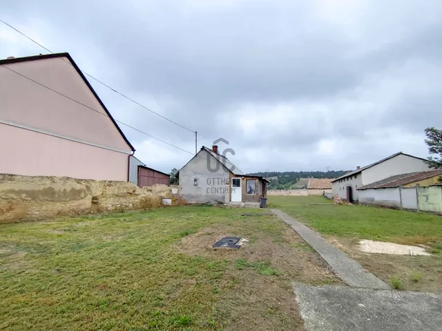 Eladó telek Csór 1544 nm