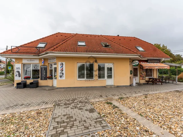 Eladó kereskedelmi és ipari ingatlan Gárdony 251 nm