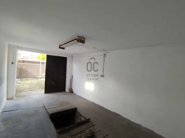 Eladó garázs Székesfehérvár, Felsőváros 16 nm