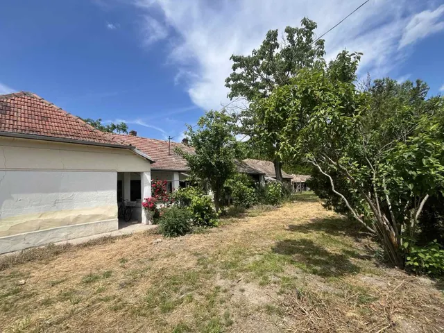 Eladó ház Soponya 97 nm