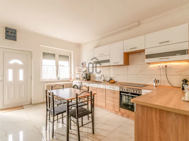 Eladó ház Enying 155 nm