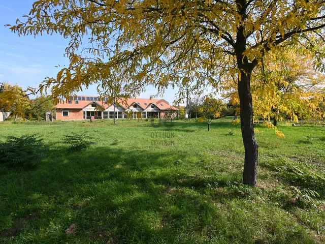 Eladó ház Pétfürdő 580 nm