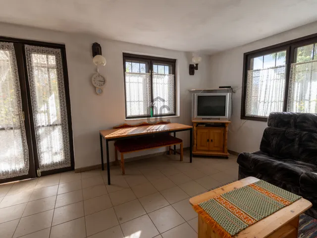 Eladó ház Székesfehérvár, Feketehegy 30 nm