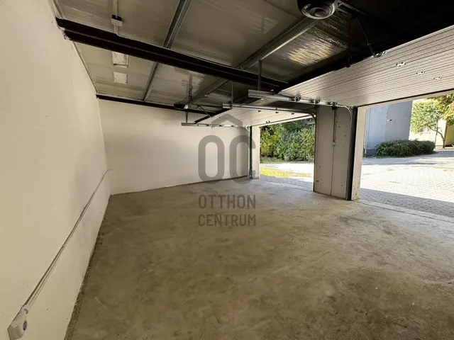 Eladó garázs Székesfehérvár, Prohászka 51 nm