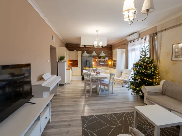 Eladó lakás Székesfehérvár, Prohászka 75 nm