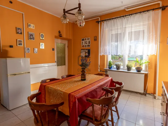 Eladó ház Székesfehérvár, Felsőváros 130 nm