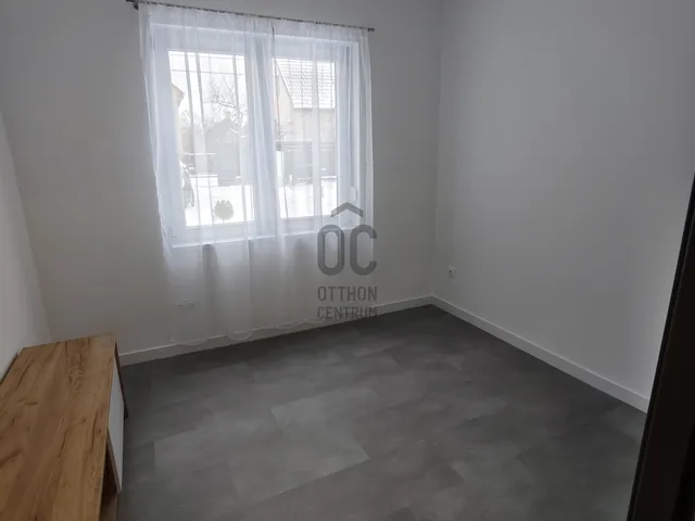 Kiadó ház Székesfehérvár, Maroshegy 51 nm