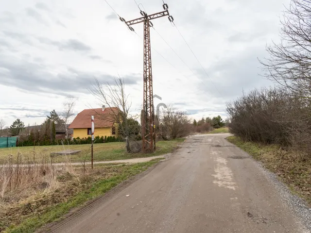 Eladó telek Fehérvárcsurgó 326 nm