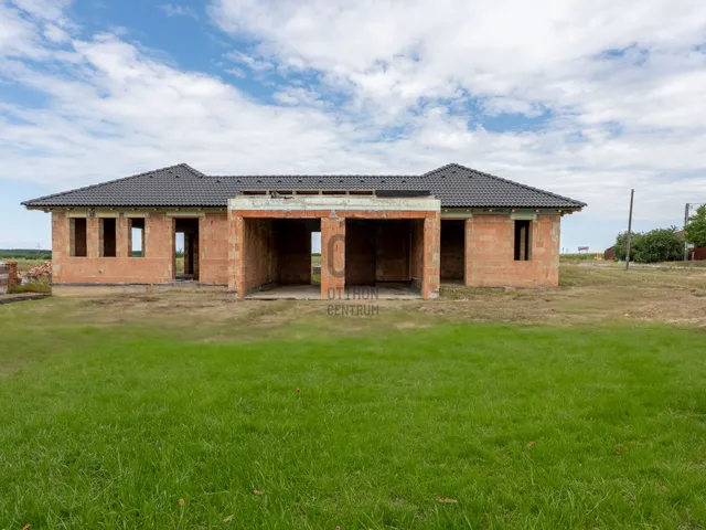 Eladó telek Lovasberény 816 nm