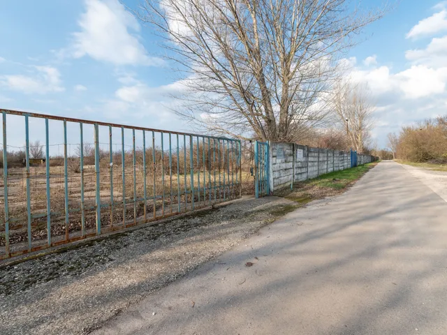 Eladó telek Lovasberény 23963 nm