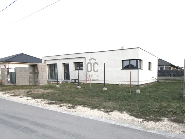 Eladó ház Székesfehérvár, Harmatosvölgy 106 nm