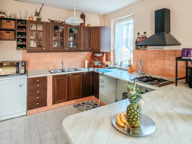 Eladó ház Felsőörs 188 nm