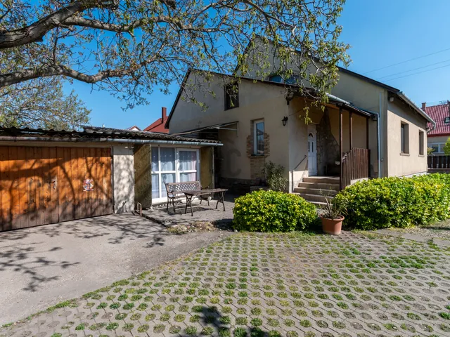 Eladó ház Székesfehérvár, Feketehegy 112 nm