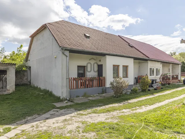 Eladó ház Nádasdladány 1391 nm