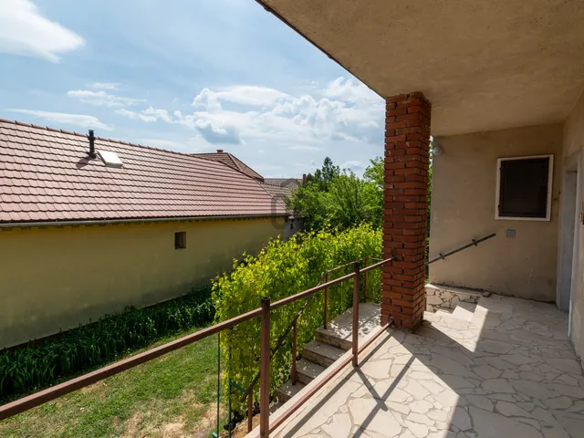 Eladó ház Csákvár 75 nm