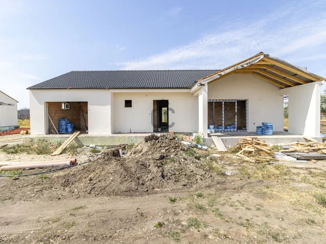 Eladó ház Székesfehérvár, Feketehegy 185 nm