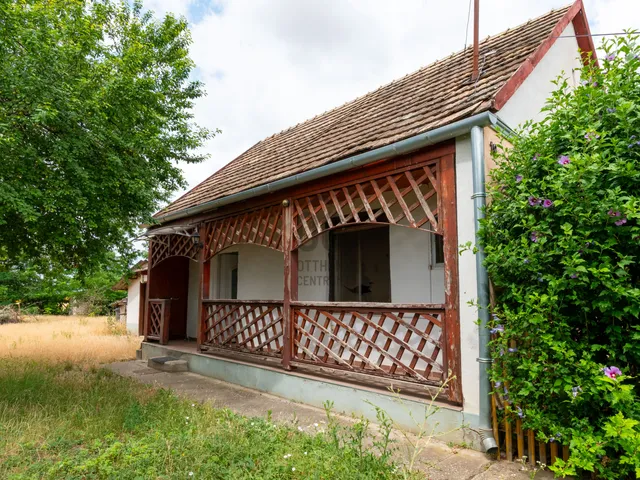 Eladó ház Kisláng 30 nm