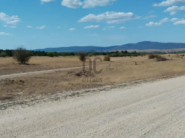 Eladó mezőgazdasági ingatlan Veszprém, Kádárta 62634 nm