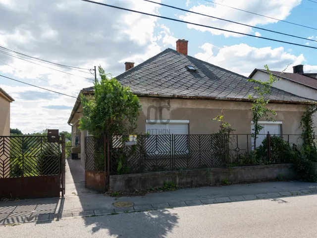 Eladó ház Székesfehérvár, Sóstó 130 nm