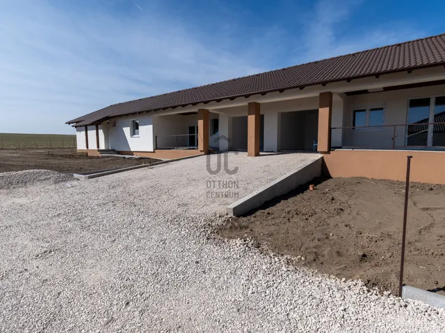 Eladó ház Úrhida 120 nm