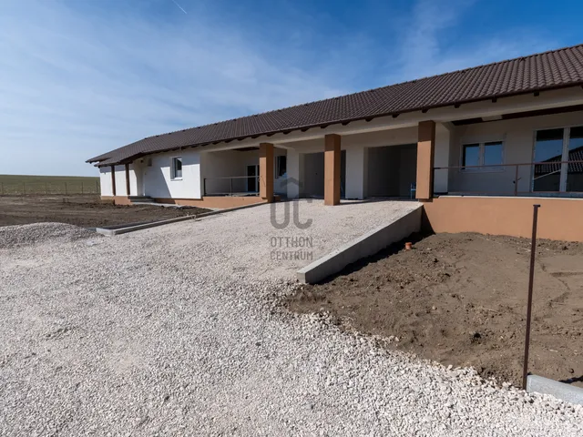 Eladó ház Úrhida 120 nm