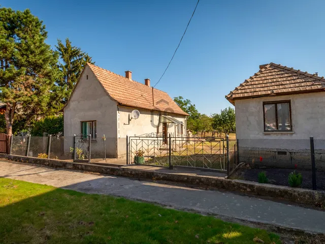 Eladó ház Pákozd 1572 nm