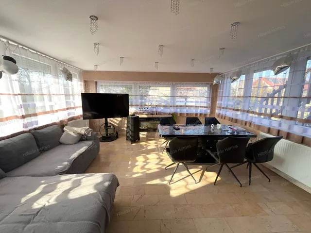 Eladó ház Budapest XV. kerület, Pestújhely 215 nm