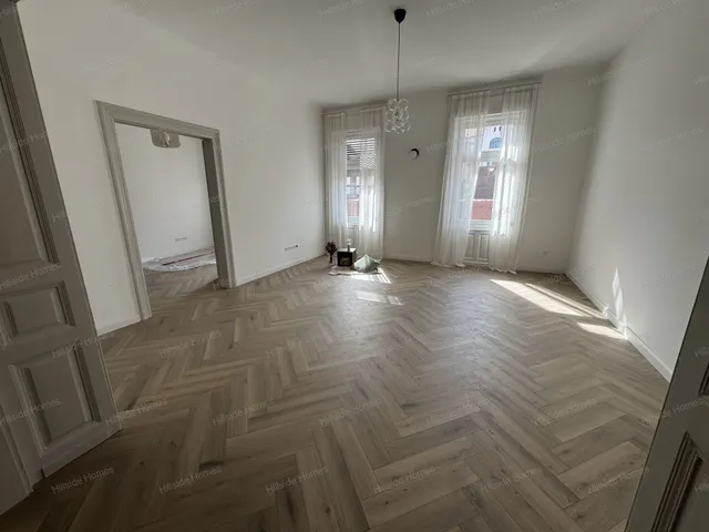 Eladó lakás Budapest I. kerület 107 nm