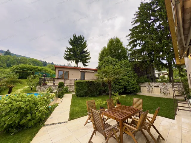 Eladó ház Budapest II. kerület, Budaliget 360 nm