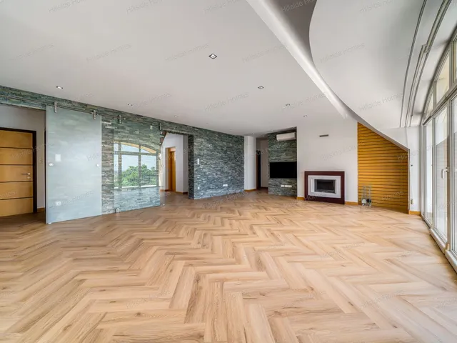 Eladó lakás Budapest II. kerület, Szemlőhegy 182 nm