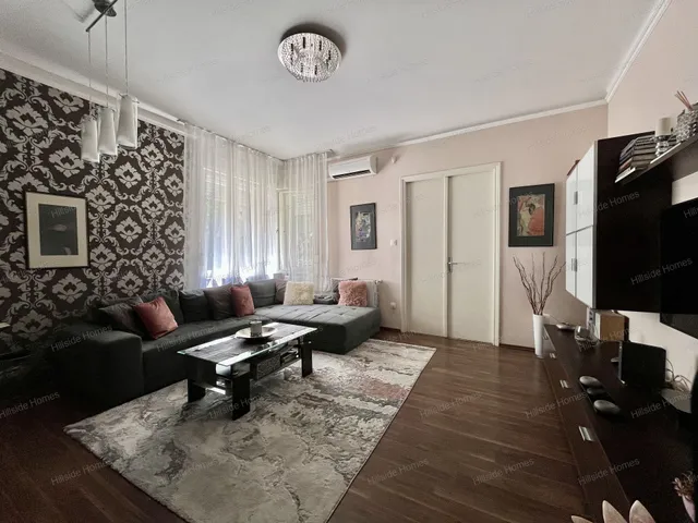 Eladó lakás Budapest I. kerület 90 nm