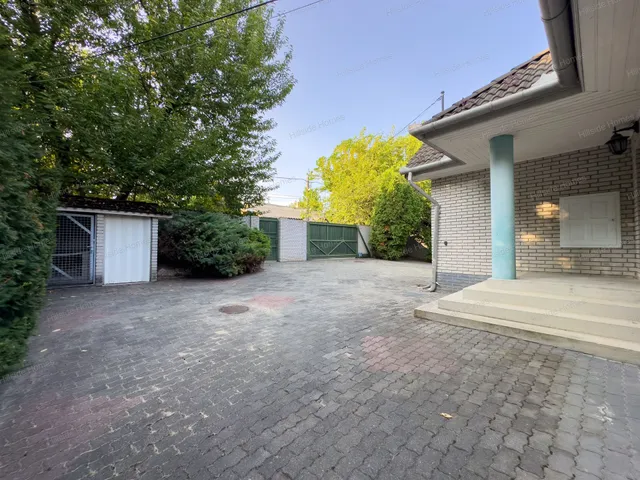 Eladó ház Budapest XXII. kerület, Budafok 290 nm