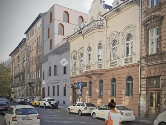 Eladó ház Budapest VI. kerület, Felsőerdősor utca 355 nm