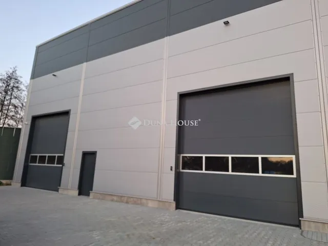 Kiadó kereskedelmi és ipari ingatlan Bag, Bagi Ipari Park 2 1167 nm