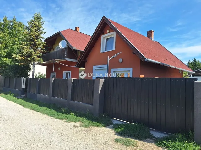Eladó ház Bicske, Galagonyás II. dűlő út 130 nm
