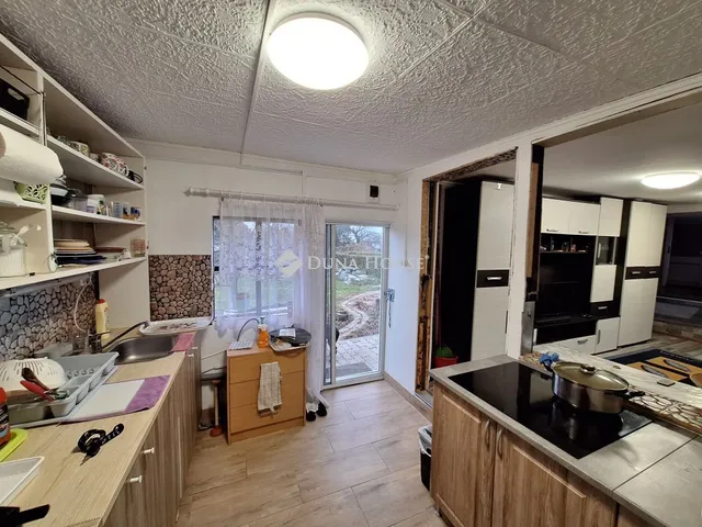 Eladó ház Tatabánya, Gólya utca 73 nm