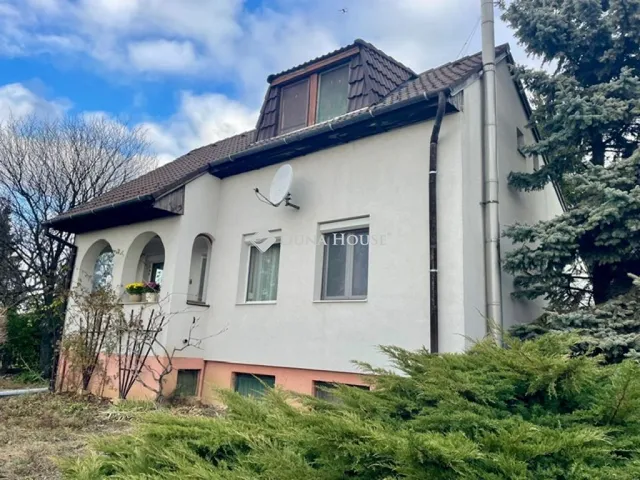 Eladó ház Csókakő, Nagysalló utca 130 nm