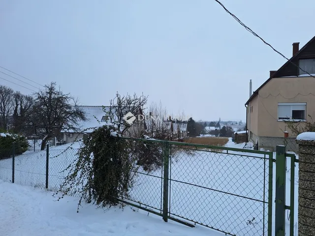 Eladó telek Zsámbék, Mányi út 1966 nm