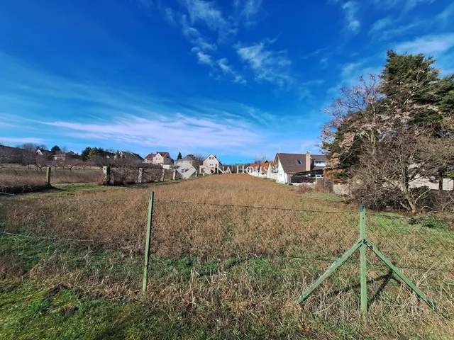 Eladó telek Zsámbék, Mányi út 1966 nm