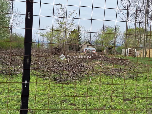 Eladó telek Bicske 2171 nm