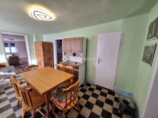 Eladó ház Felcsút, Fő utca 88 nm