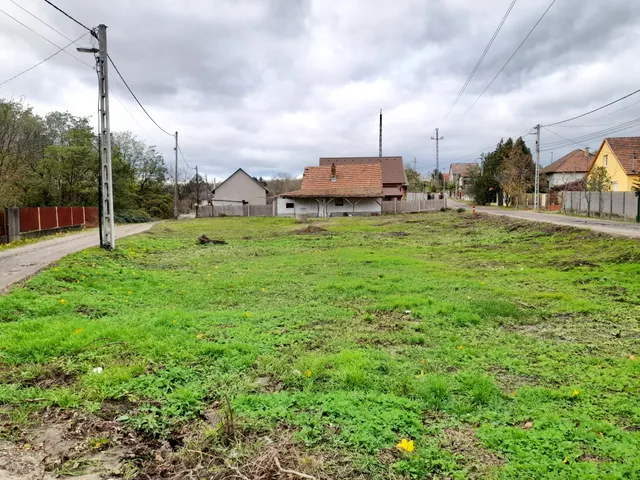 Eladó ház Erdőkertes, Szőlősor utca 70 nm