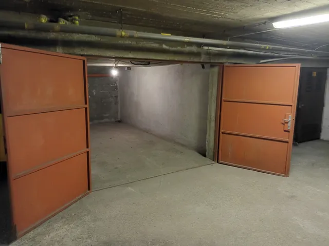 Eladó garázs Budapest VIII. kerület 13 nm