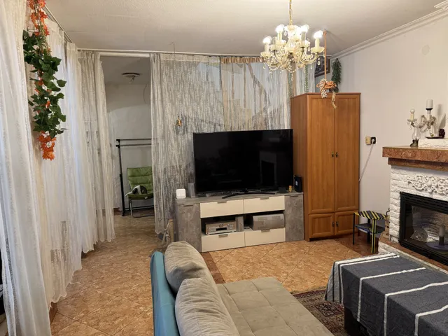 Eladó ház Budapest XX. kerület, Köztemető utca 176 nm