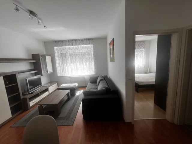 Eladó lakás Budapest VI. kerület, Izabella utca 40 nm