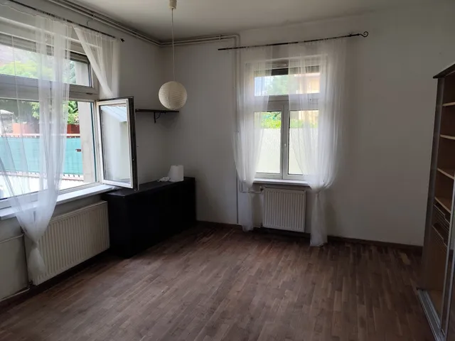 Kiadó ház Budapest XX. kerület, Mikszáth utca 36 nm