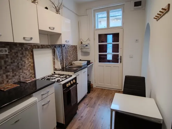 Eladó lakás Budapest XX. kerület, Török Flóris utca 31 nm