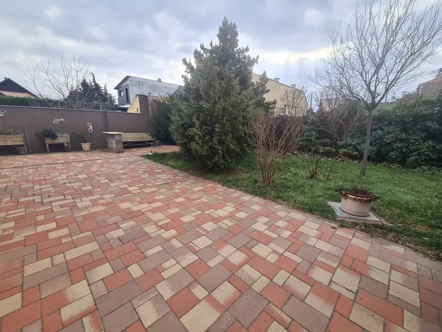 Eladó ház Budapest XV. kerület, Rákospalota 150 nm