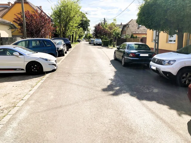 Eladó telek Budapest XV. kerület 378 nm