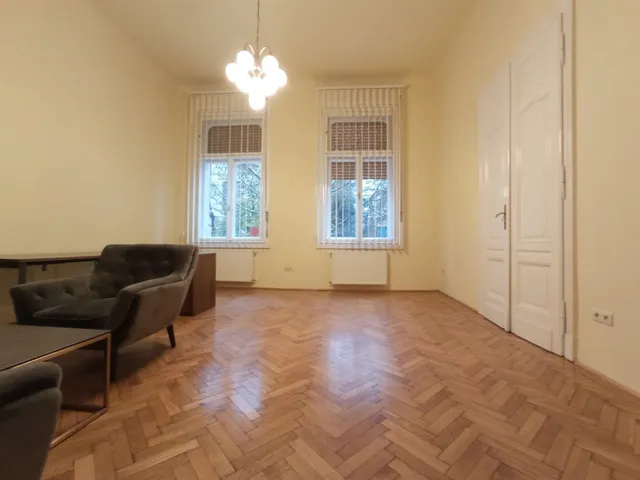 Kiadó kereskedelmi és ipari ingatlan Budapest XIV. kerület 157 nm